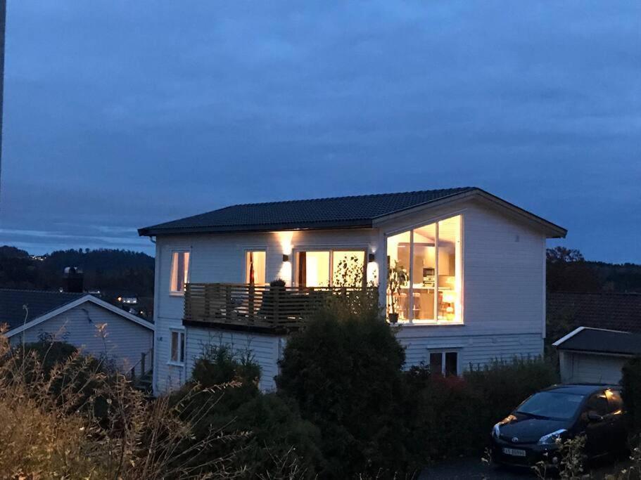 Topp Moderne Suite. Larvik Exterior foto