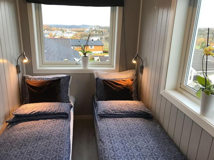 Topp Moderne Suite. Larvik Exterior foto